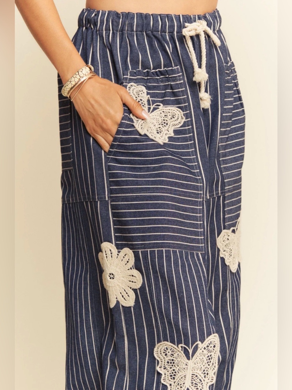 Davi & Dani Blue Stripe Butterfly Barrel Pants - Picture 5 of 6
